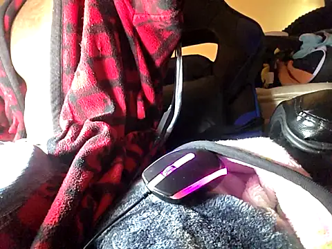 Snapshot of dominatingblacklove chatting on 13, 9, 2025 dominatingblacklove online show from 13, 9, 2025