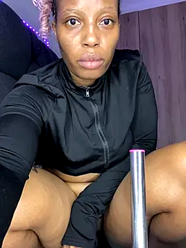 Thando04 online show from 11, 11, 2025