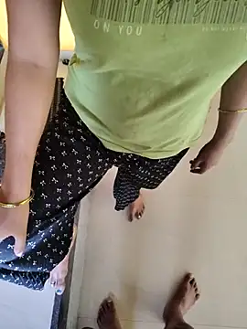 lovelygirl4567 online show from 14, 3, 2025