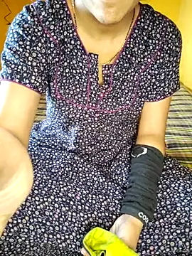 lovelygirl4567 online show from 7, 3, 2025