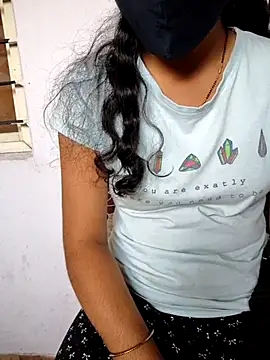 lovelygirl4567 online show from 1, 3, 2025