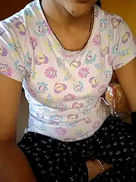lovelygirl4567 online show from 22, 3, 2025