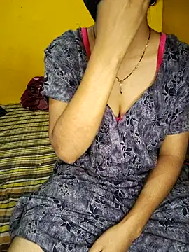 lovelygirl4567 online show from 6, 3, 2025