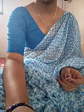 lovelygirl4567 online show from 15, 4, 2026