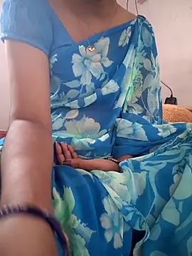 lovelygirl4567 online show from 13, 4, 2026