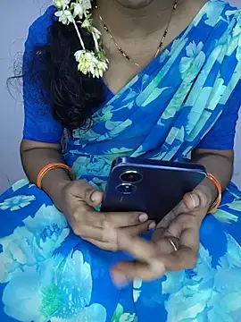 Snapshot of lovelygirl4567 chatting on 11, 6, 2026 lovelygirl4567 online show from 11, 6, 2026