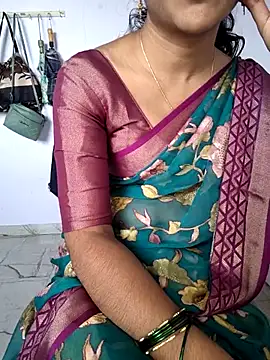 lovelygirl4567 online show from 23, 12, 2025