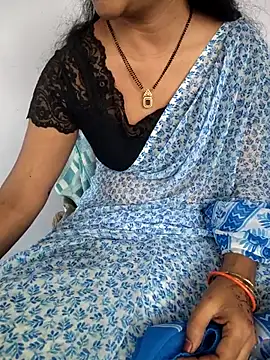 lovelygirl4567 online show from 17, 3, 2026