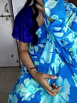 lovelygirl4567 online show from 18, 2, 2026