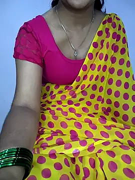 lovelygirl4567 online show from 4, 4, 2026