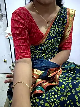 lovelygirl4567 online show from 28, 10, 2025