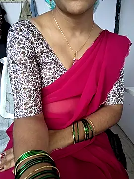 lovelygirl4567 online show from 5, 12, 2025