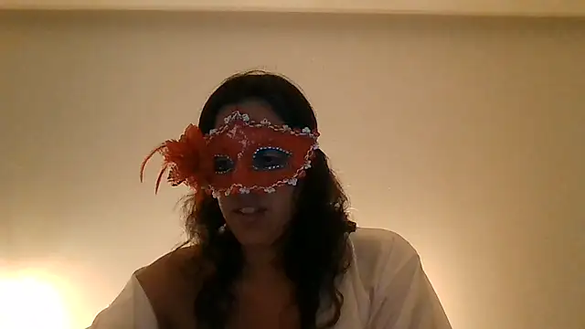 Snapshot of couple-tuga chatting on 5, 7, 2026 couple-tuga online show from 5, 7, 2026
