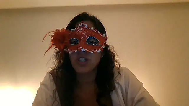 Snapshot of couple-tuga chatting on 8, 7, 2026 couple-tuga online show from 8, 7, 2026