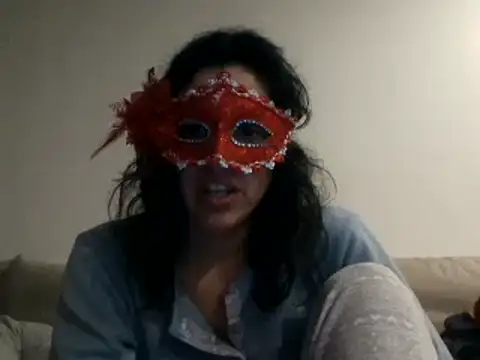 Snapshot of couple-tuga chatting on 12, 2, 2025 couple-tuga online show from 12, 2, 2025