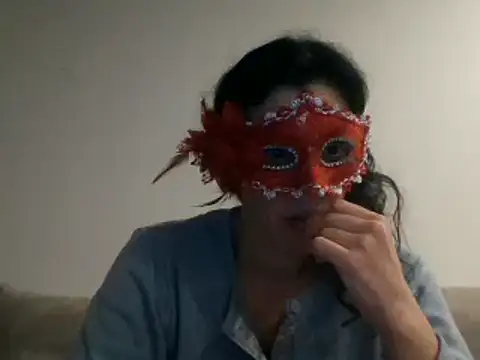 Snapshot of couple-tuga chatting on 13, 2, 2025 couple-tuga online show from 13, 2, 2025