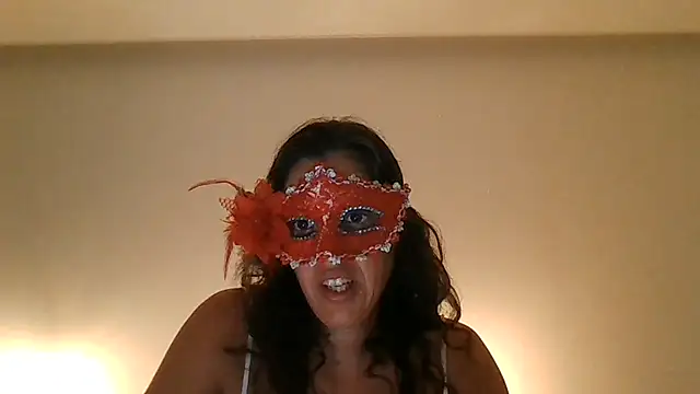 Snapshot of couple-tuga chatting on 9, 7, 2026 couple-tuga online show from 9, 7, 2026