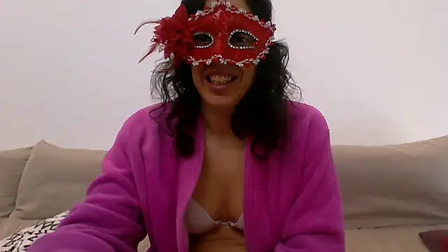Snapshot of couple-tuga chatting on 17, 2, 2025 couple-tuga online show from 17, 2, 2025