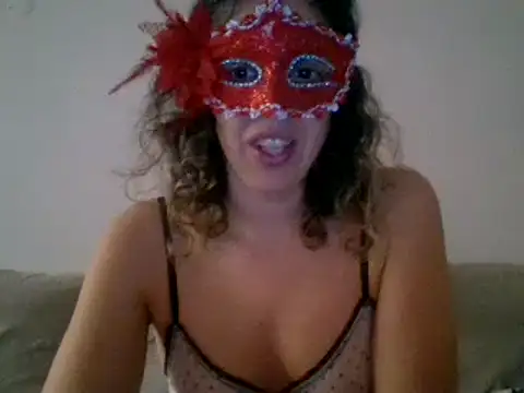 Snapshot of couple-tuga chatting on 7, 2, 2025 couple-tuga online show from 7, 2, 2025