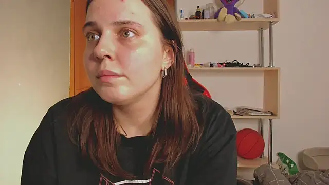  lisacute online show from 6, 1, 2025