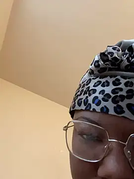 DamnBubbles online show from 6, 2, 2025