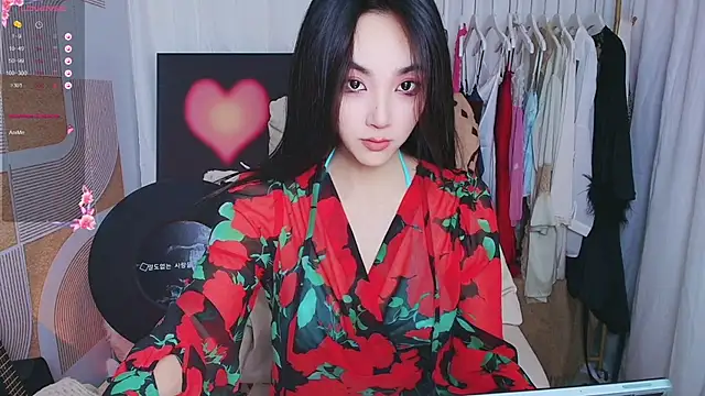 Snapshot of xiaotiantian-76 chatting on 17, 11, 2025 xiaotiantian-76 online show from 17, 11, 2025