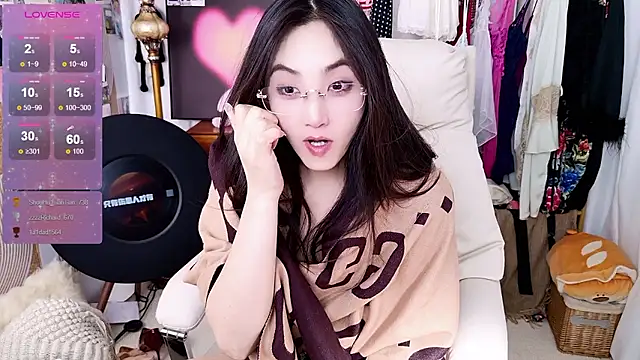 Snapshot of xiaotiantian-76 chatting on 12, 1, 2026 xiaotiantian-76 online show from 12, 1, 2026