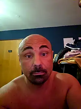 Snapshot of Insaneman1 chatting on 8, 10, 2025 Insaneman1 online show from 8, 10, 2025