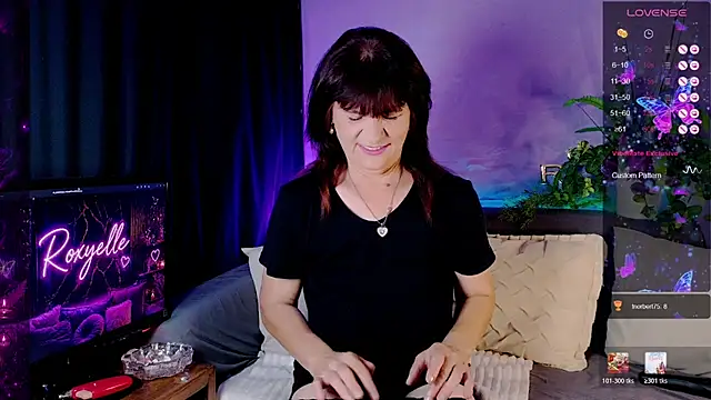 Snapshot of roxyyyrose chatting on 19, 6, 2026 roxyyyrose online show from 19, 6, 2026