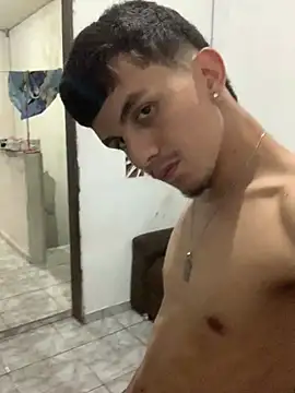 Snapshot of gabrielzinnnn085 chatting on 24, 5, 2026 gabrielzinnnn085 online show from 24, 5, 2026