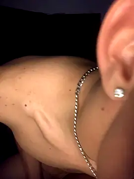 Snapshot of gabrielzinnnn085 chatting on 18, 10, 2025 gabrielzinnnn085 online show from 18, 10, 2025