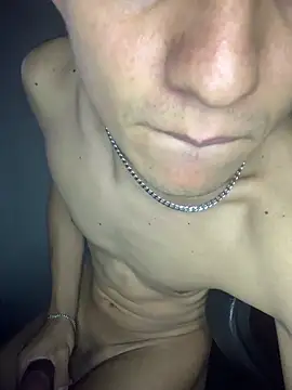 Snapshot of gabrielzinnnn085 chatting on 7, 10, 2025 gabrielzinnnn085 online show from 7, 10, 2025