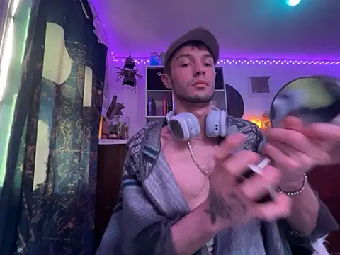 Trystan Spellman online show from 10, 2, 2026