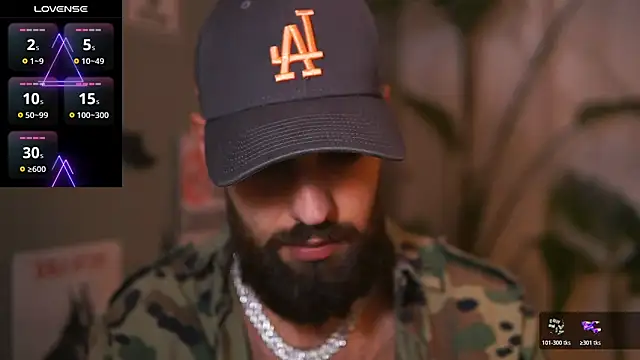 HairyRobxxx online show from 2, 11, 2025