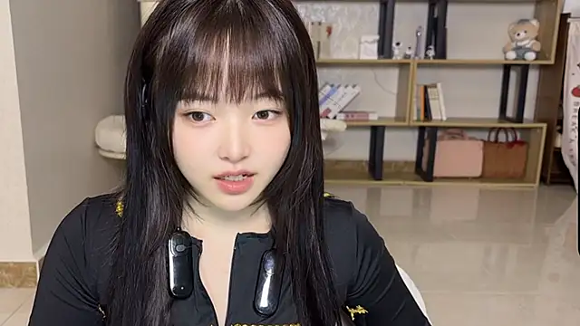 Snapshot of Chenjing0 chatting on 8, 10, 2025 Chenjing0 online show from 8, 10, 2025