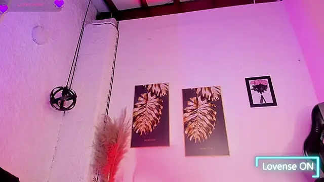 Scarlet lace online show from 2, 11, 2025