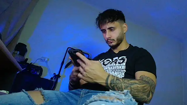 XanderCage99 online show from 23, 11, 2025