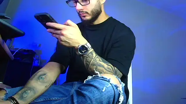 Snapshot of XanderCage99 chatting on 5, 6, 2026 XanderCage99 online show from 5, 6, 2026