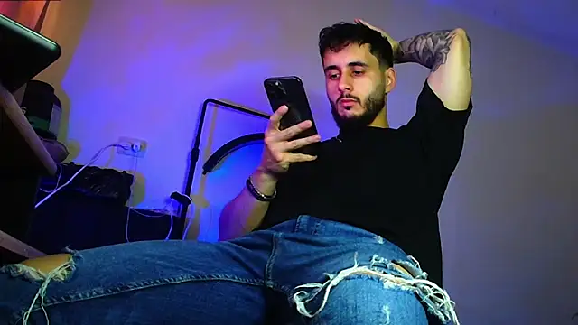 XanderCage99 online show from 25, 4, 2026