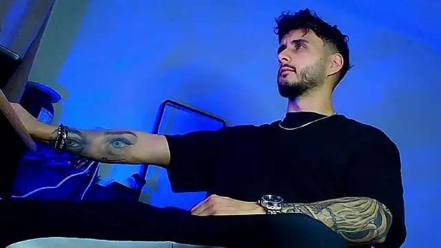 XanderCage99 online show from 15, 2, 2026