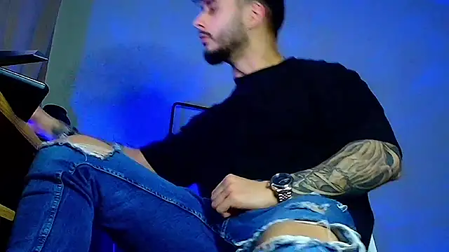 XanderCage99 online show from 25, 2, 2026