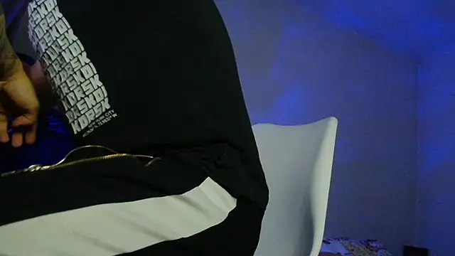 XanderCage99 online show from 13, 11, 2025