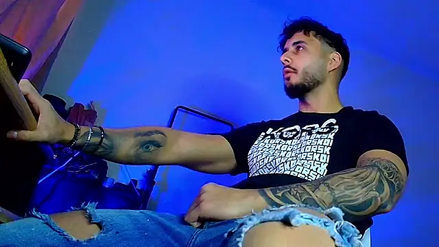 XanderCage99 online show from 23, 12, 2025