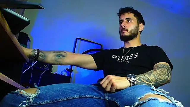 XanderCage99 online show from 17, 4, 2026