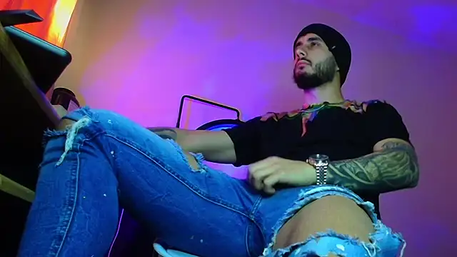 XanderCage99 online show from 4, 4, 2026