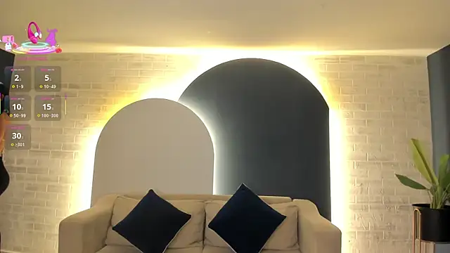 NiaSalvatore online show from 24, 11, 2025