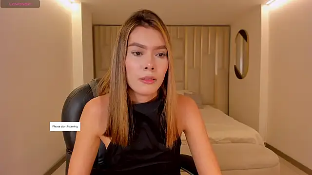 Snapshot of NiaSalvatore chatting on 23, 5, 2026 NiaSalvatore online show from 23, 5, 2026