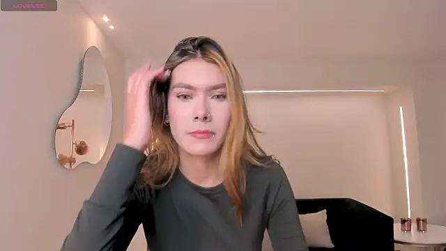 Snapshot of NiaSalvatore chatting on 14, 5, 2026 NiaSalvatore online show from 14, 5, 2026