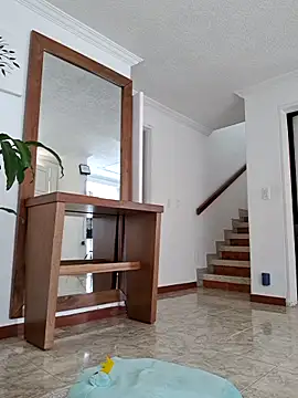 karina warthon online show from 16, 10, 2025