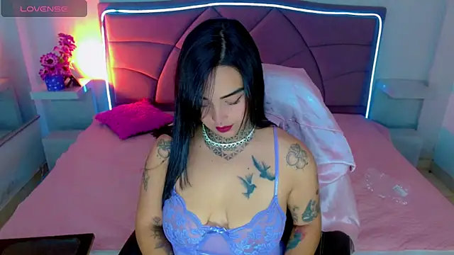 Carolaine01 online show from 8, 10, 2025